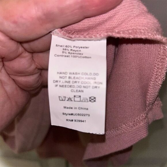 Weekend Suzanne Betro Women's 1X Pink Embroidered  Tunic - Picture 3 of 6